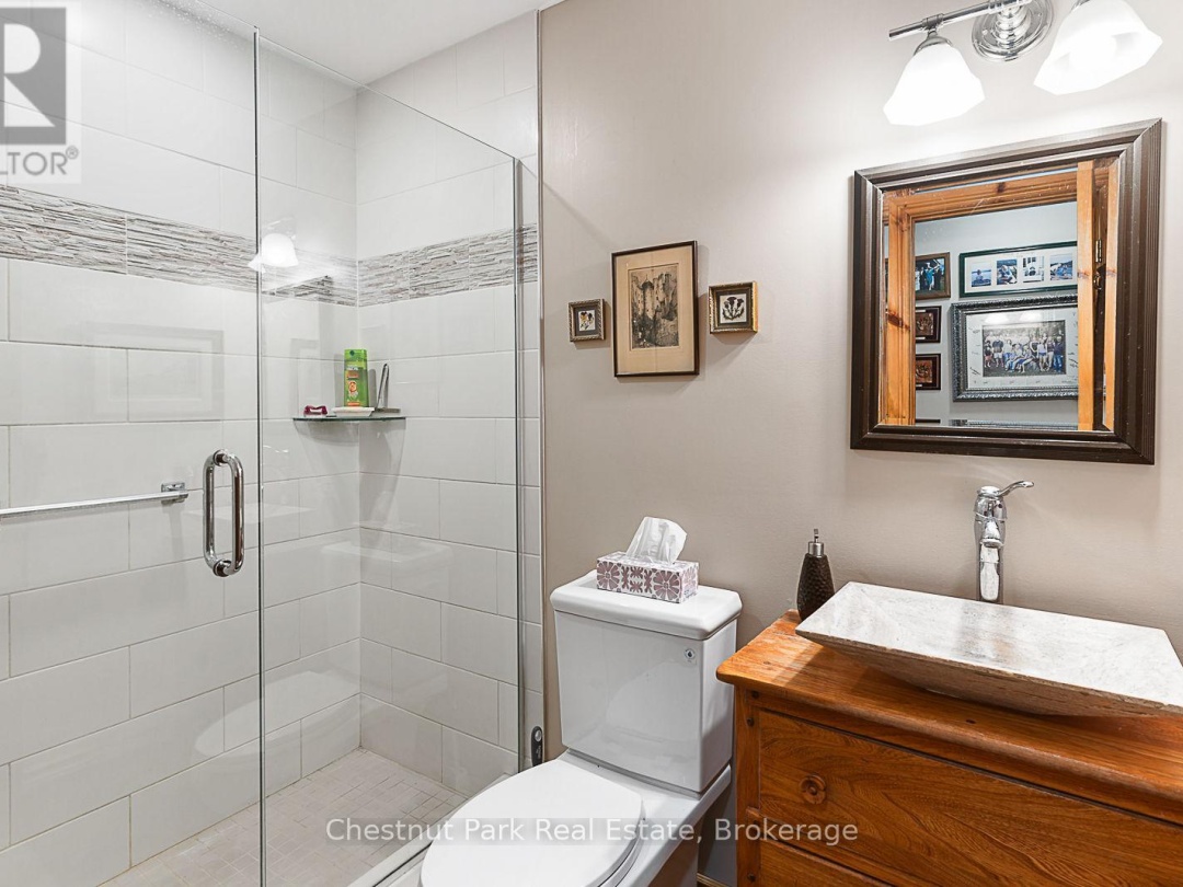 1003 Arnott Lane, Redstone Lake