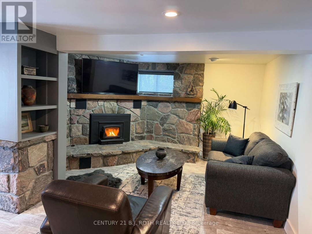 8101 KINGS RIVER ROAD, Black River