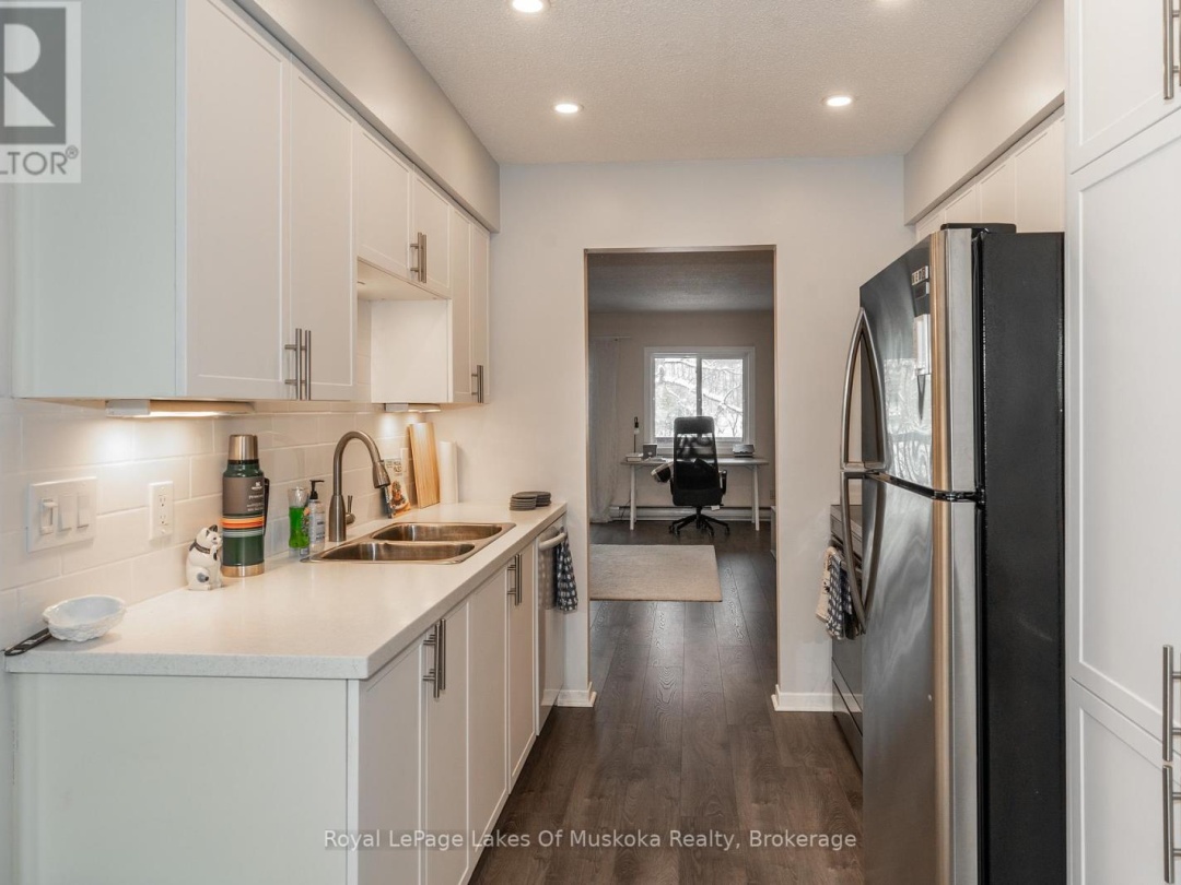 10 - 142 ECCLESTONE DRIVE, Muskoka River