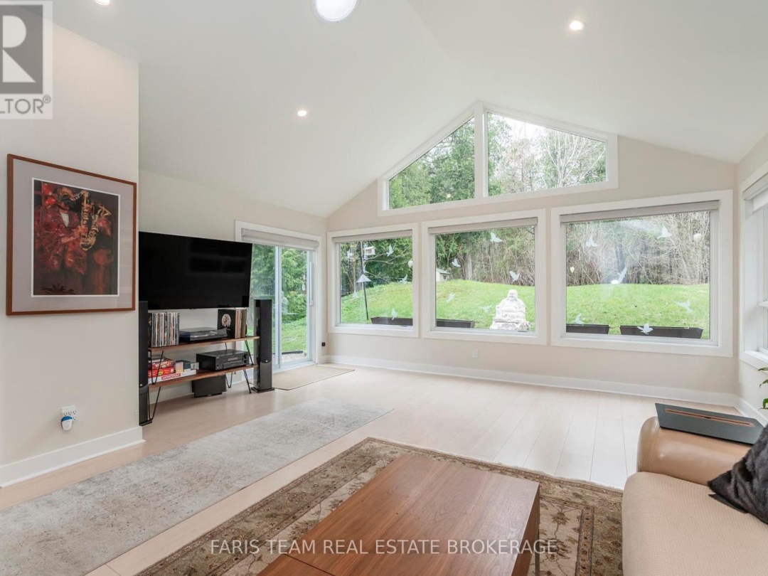 83 KING ROAD, 
