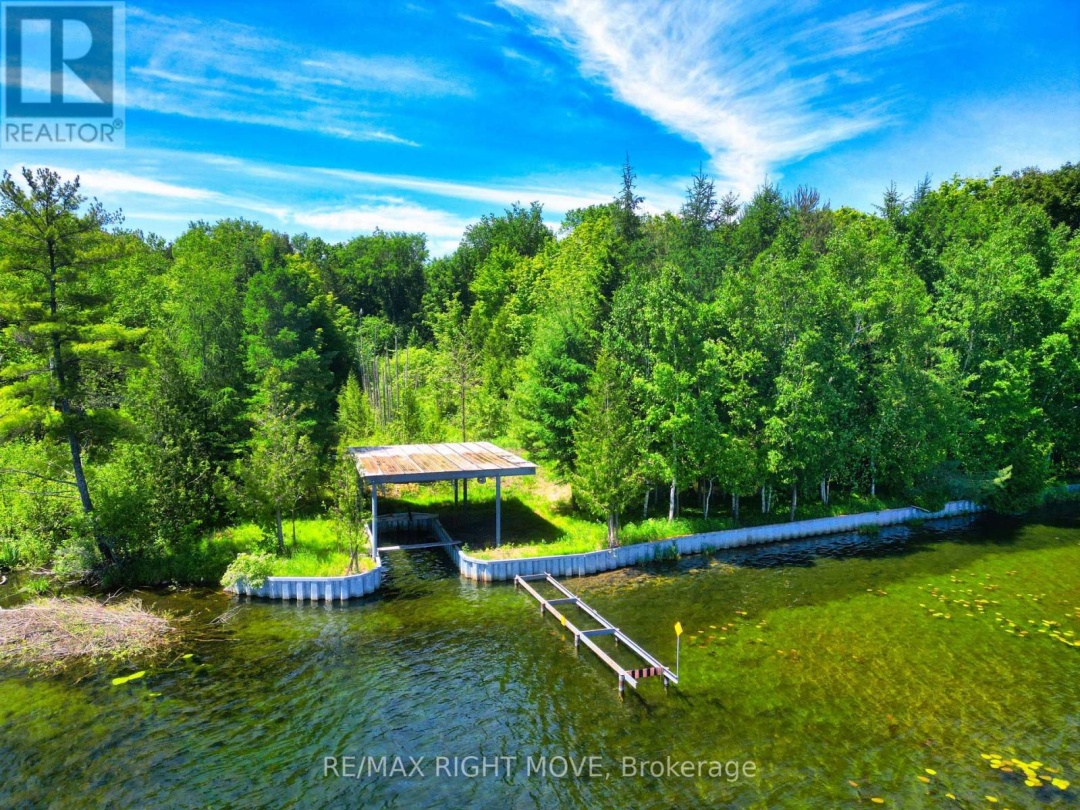 9 Beach Road, Bass Lake
