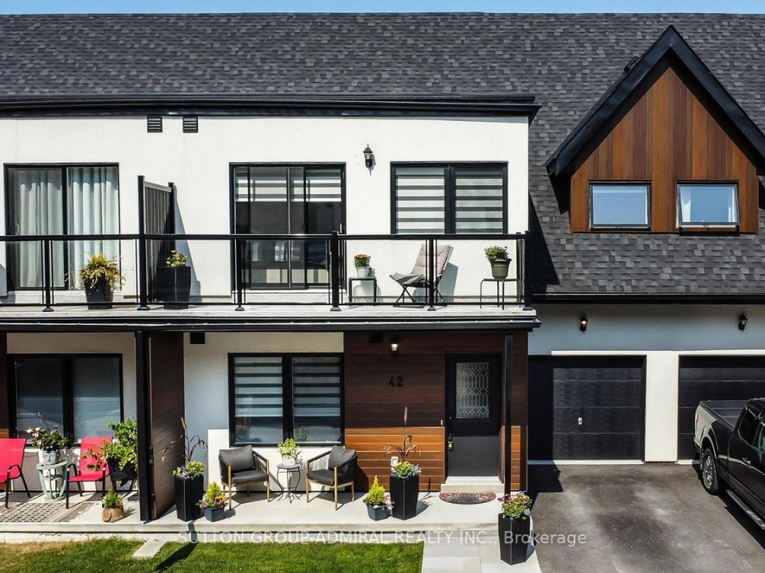 42 Ruby Crescent, Lake Simcoe