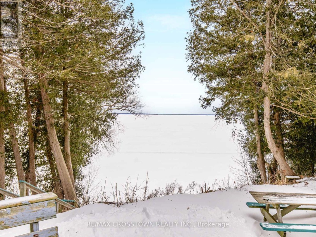 24890 Thorah Park Boulevard, Simcoe Lake