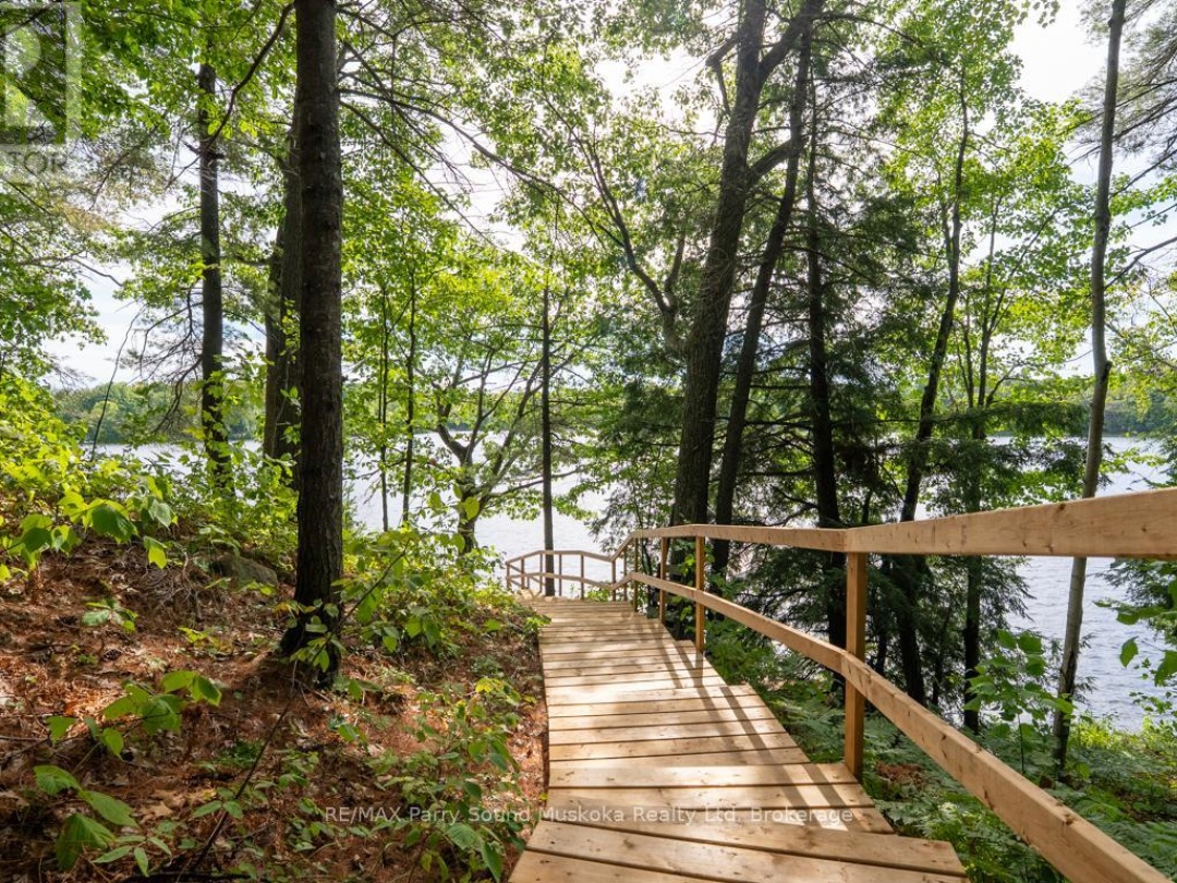 32A STERNER DRIVE, Otter Lake
