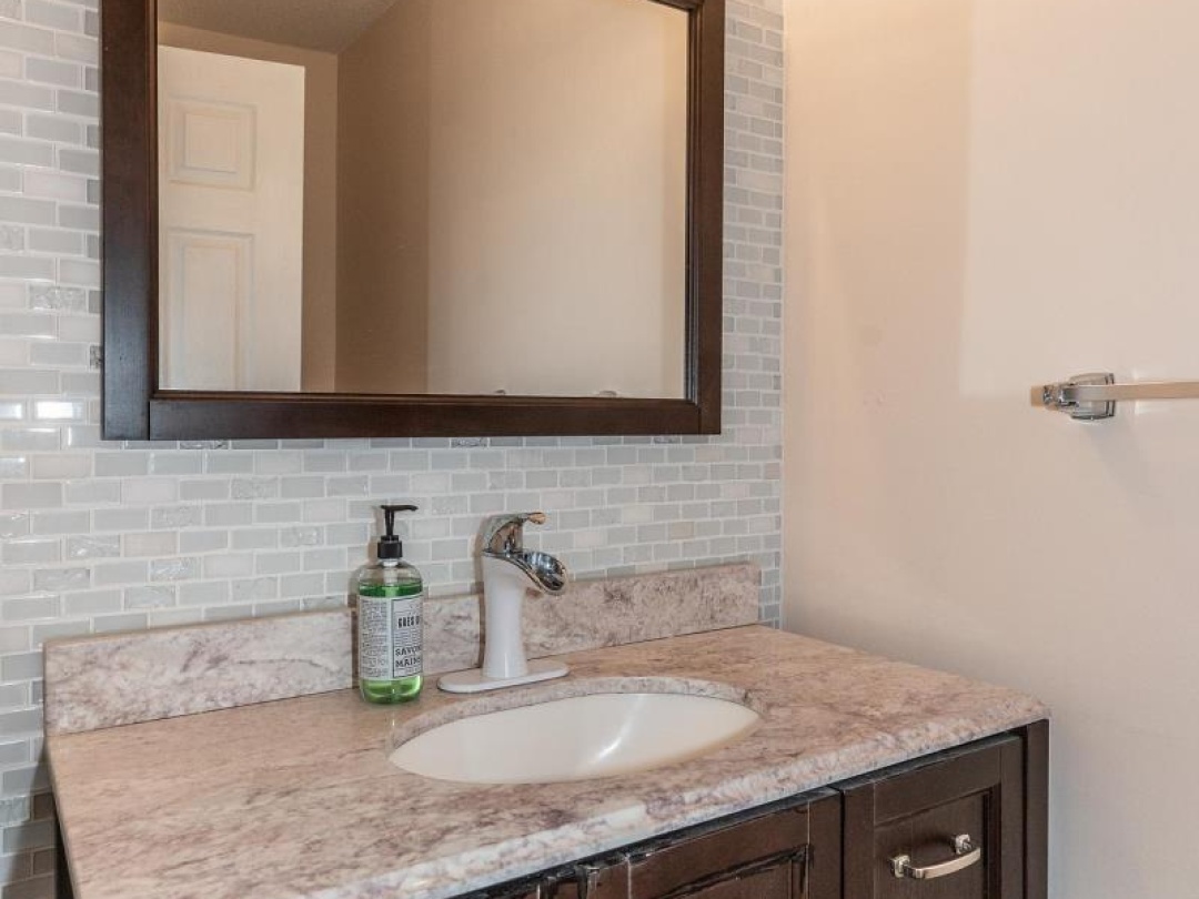 10 - 142 ECCLESTONE DRIVE, Muskoka River