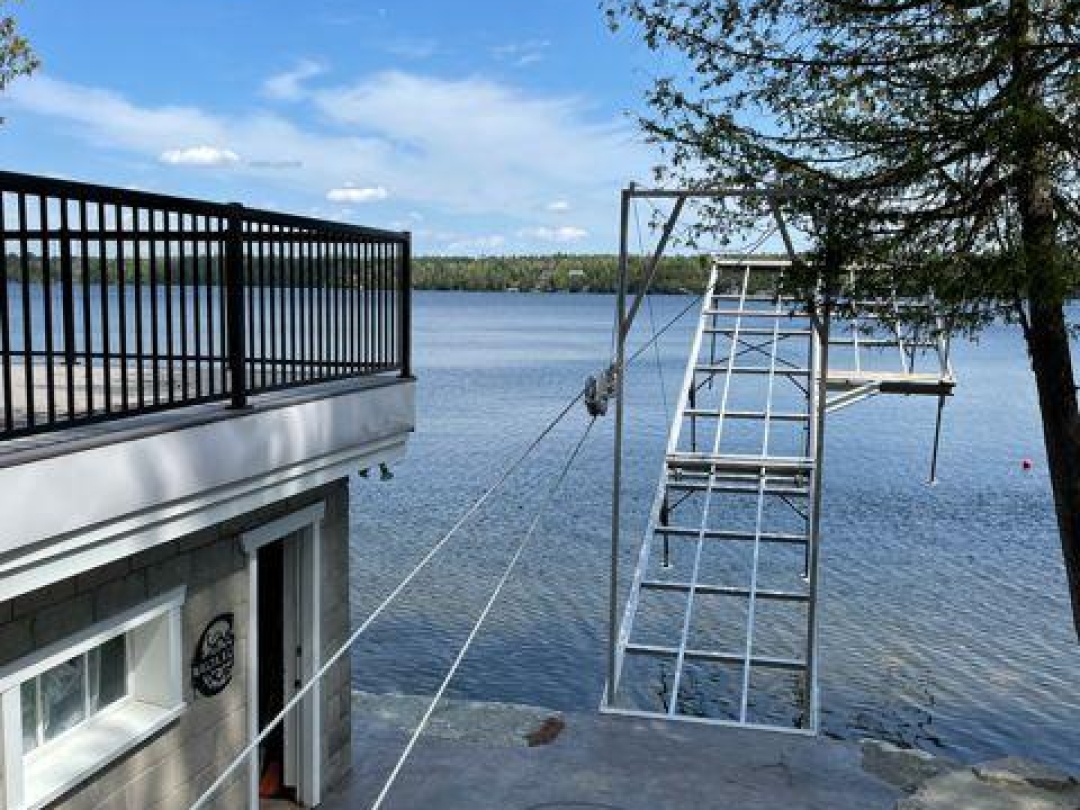 10 GRIFFIN DRIVE, 