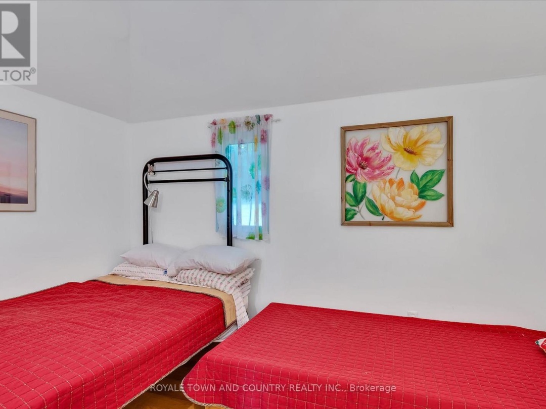 54 LAXTON  TWP 5TH LINE, 