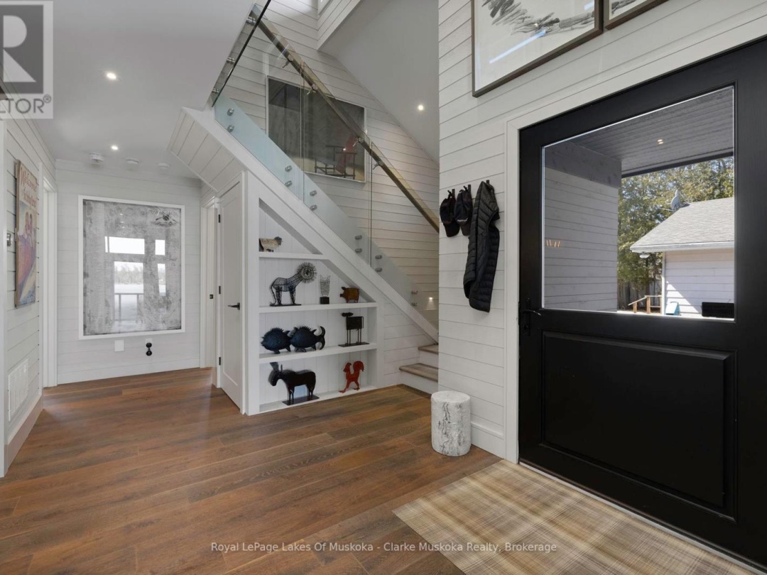 305 Wapaska Crescent, Lake Muskoka