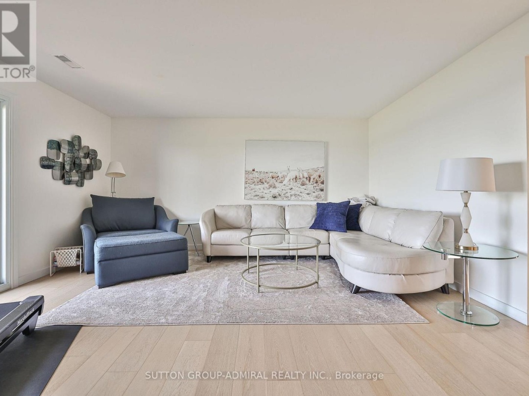 112 BAYSHORE DRIVE, Lake Simcoe