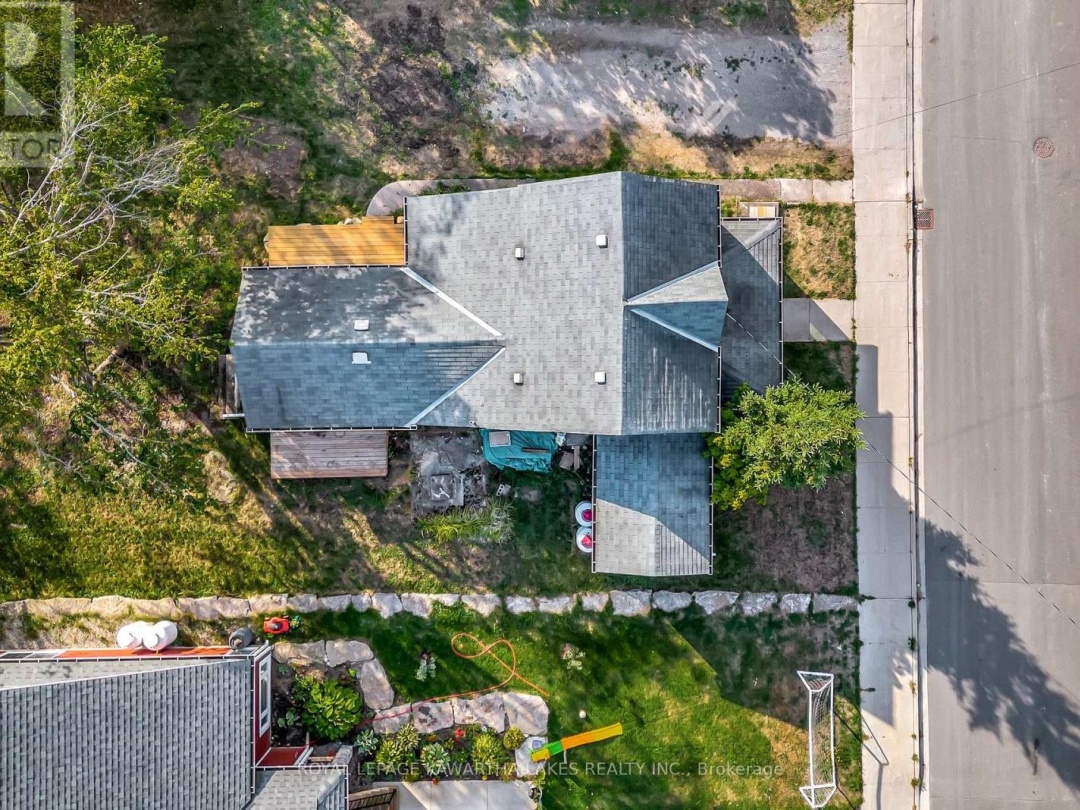 19 PRINCE STREET E, 