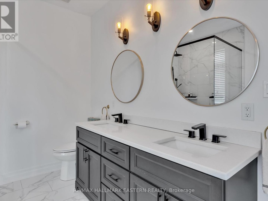 35 LAKEVIEW CRESCENT, 