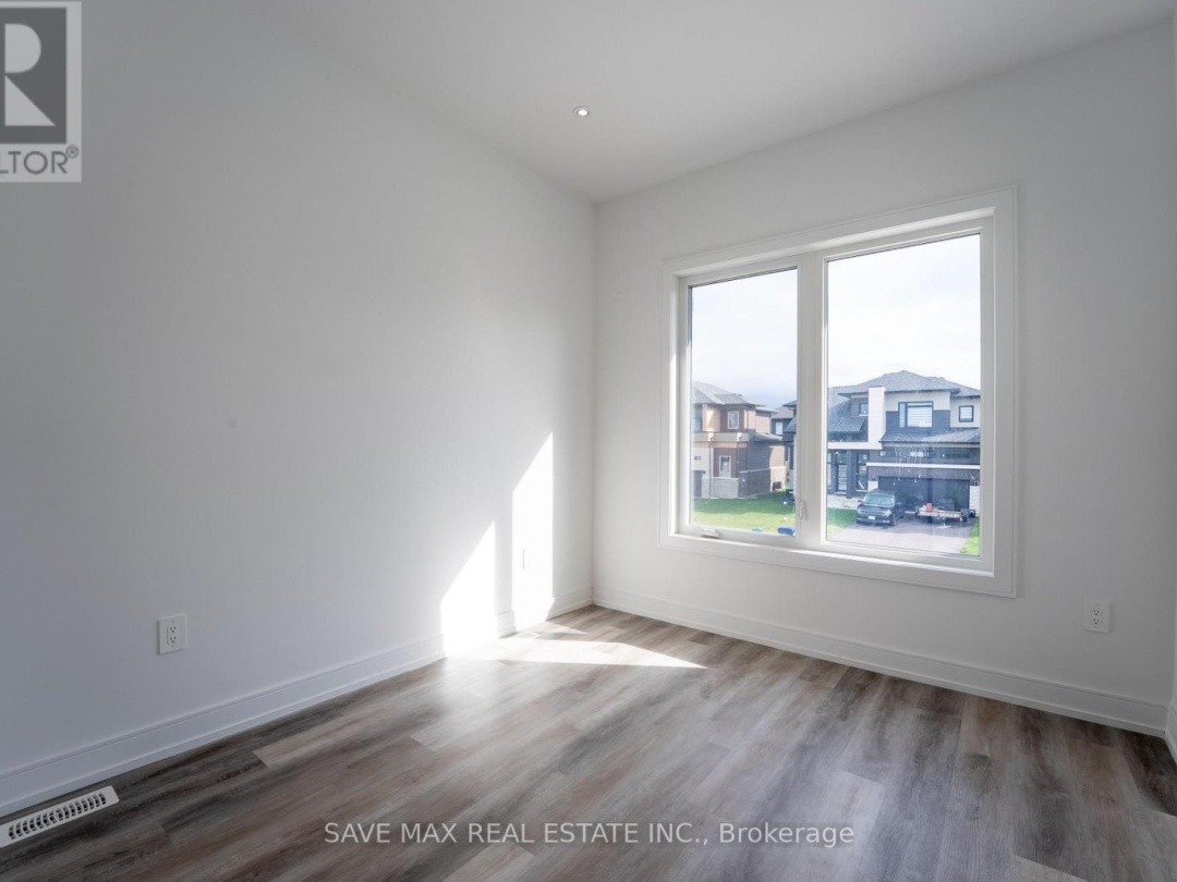 3775 SUNBANK CRESCENT, 