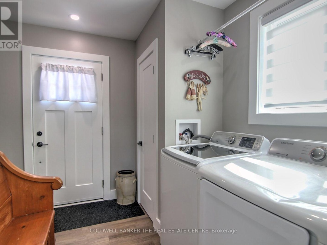 55 PRINCE STREET W, 