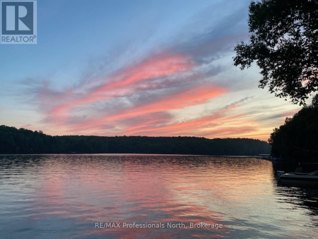 1025 MANITOU ROAD, Little Dudmon Lake