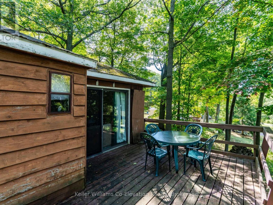 3 CROSSINGVIEW LANE, 