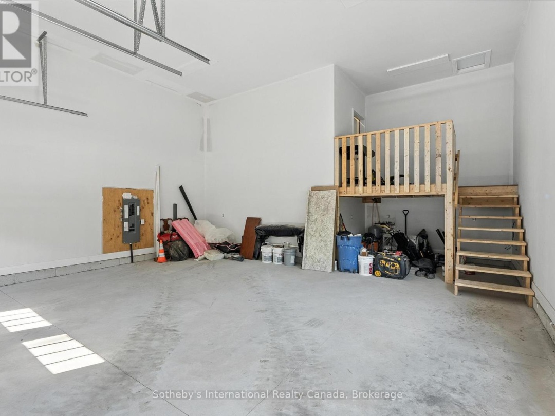 1064 LAIDLAW AVENUE, 