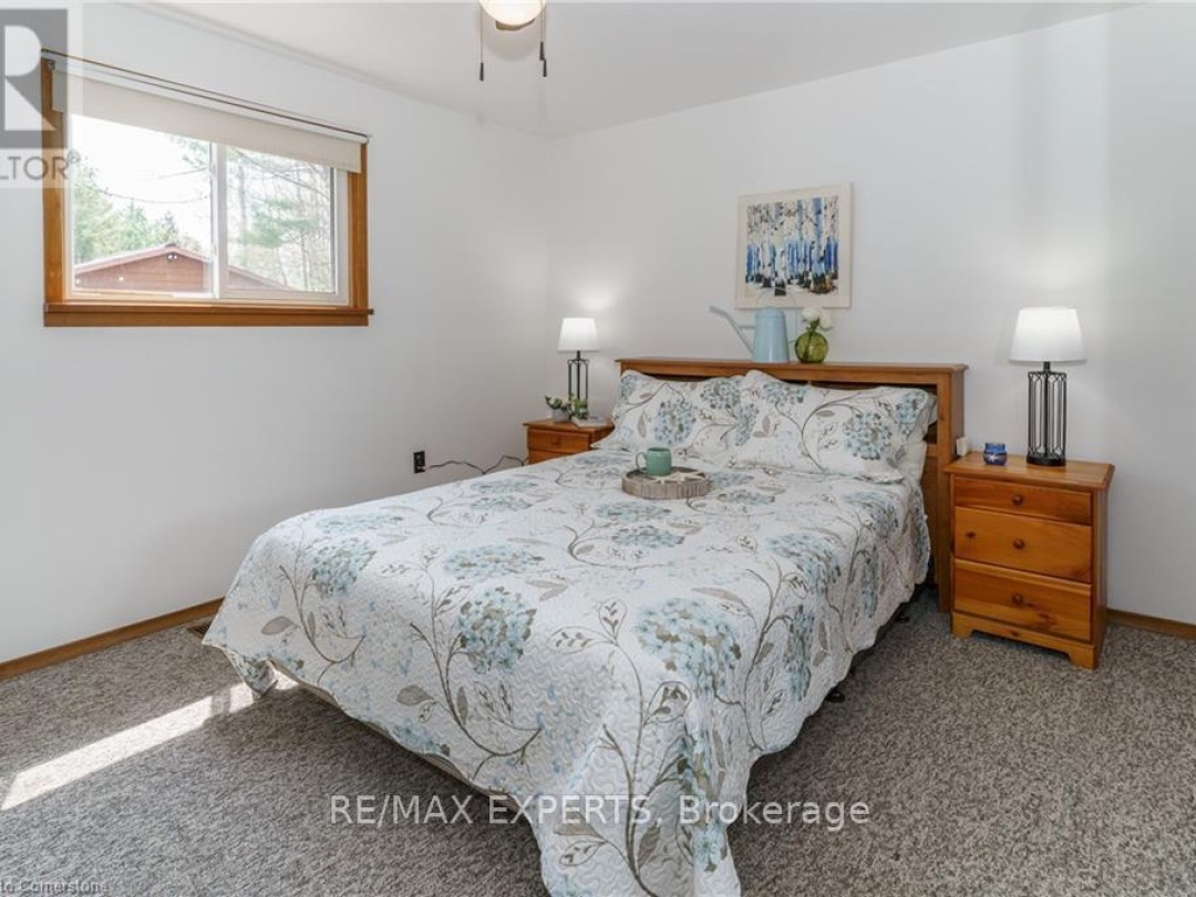 86 Stoney Road, Manitouwabing Lake