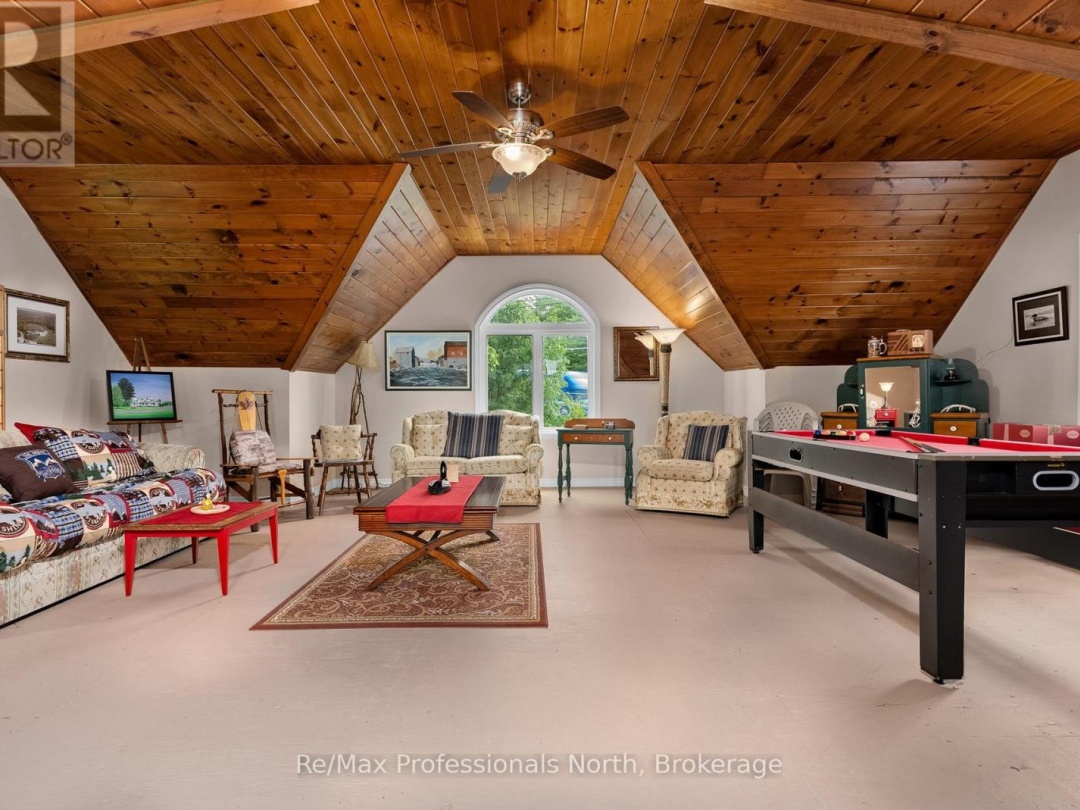 1005 LAIDLAW AVENUE, Severn River