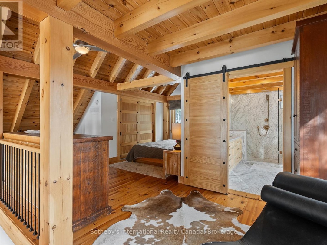 1075 Elmhurst Lane, Kennisis Lake