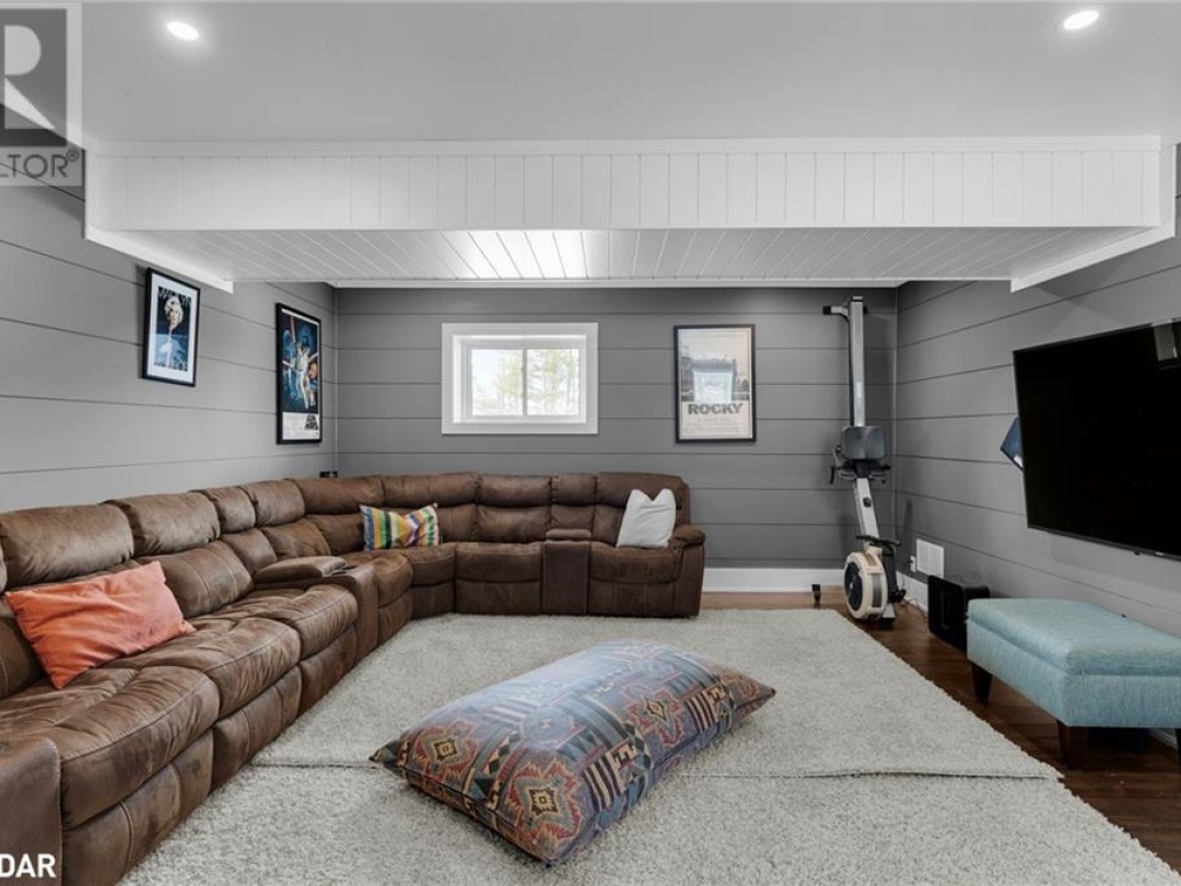 1331 South Monck Drive, Blanchard Lake