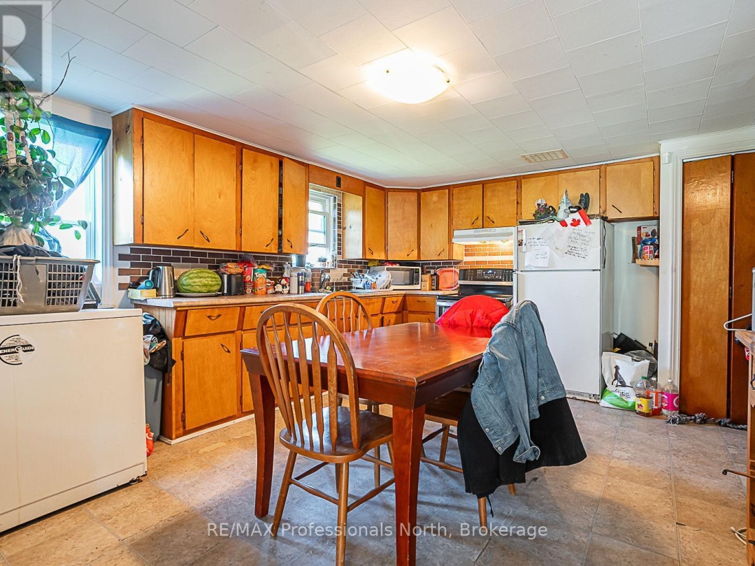 1063 RAVINE ROAD, 