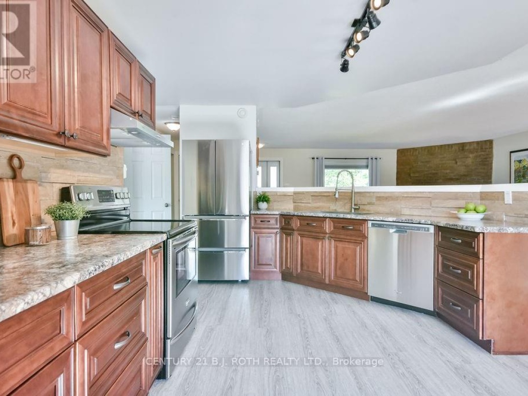 3 MAPLE GATE, 
