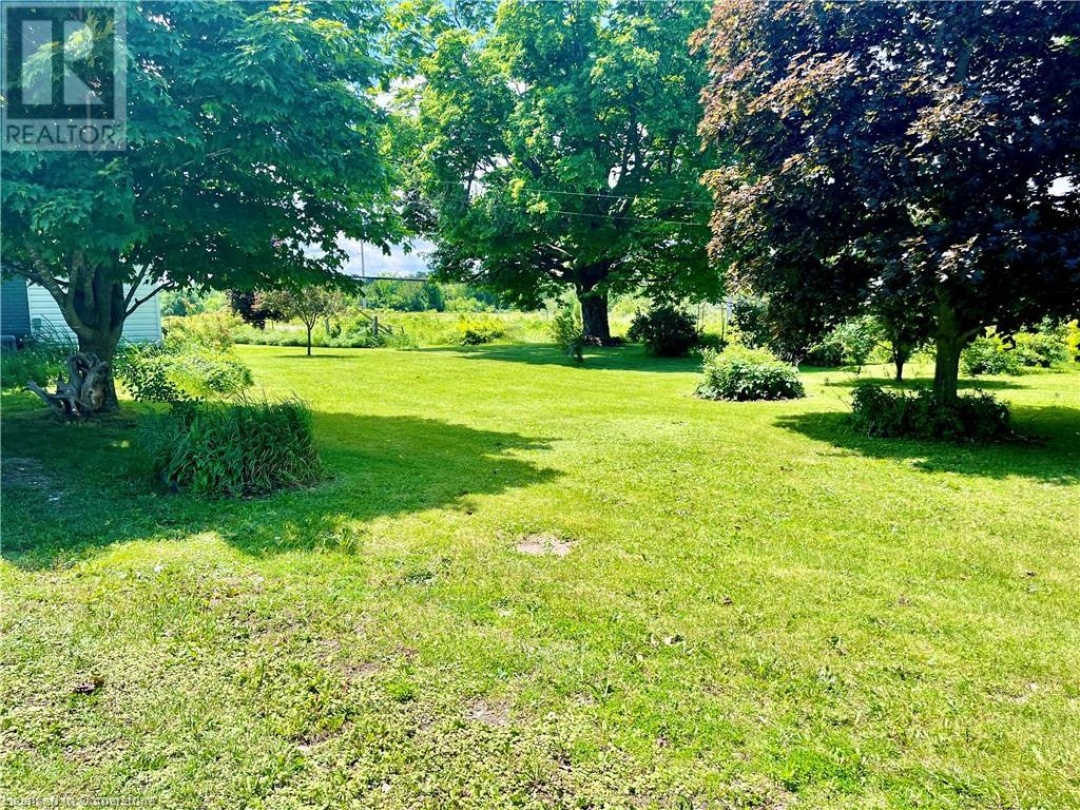 31 Blue Bay Lane, Cameron Lake