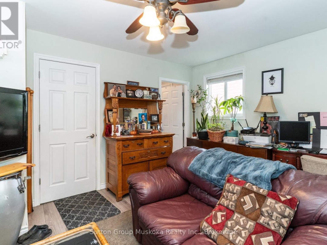 4 THUNDER BRIDGE COURT S,