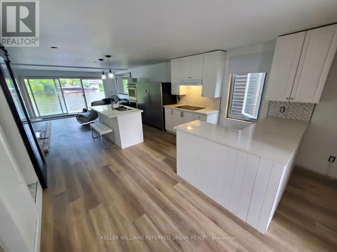 18 HARBOUR PARK CRESCENT S, 