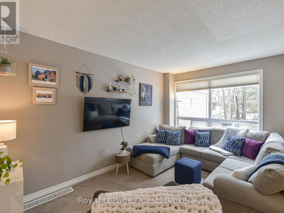 19 12 Lankin Boulevard, Orillia