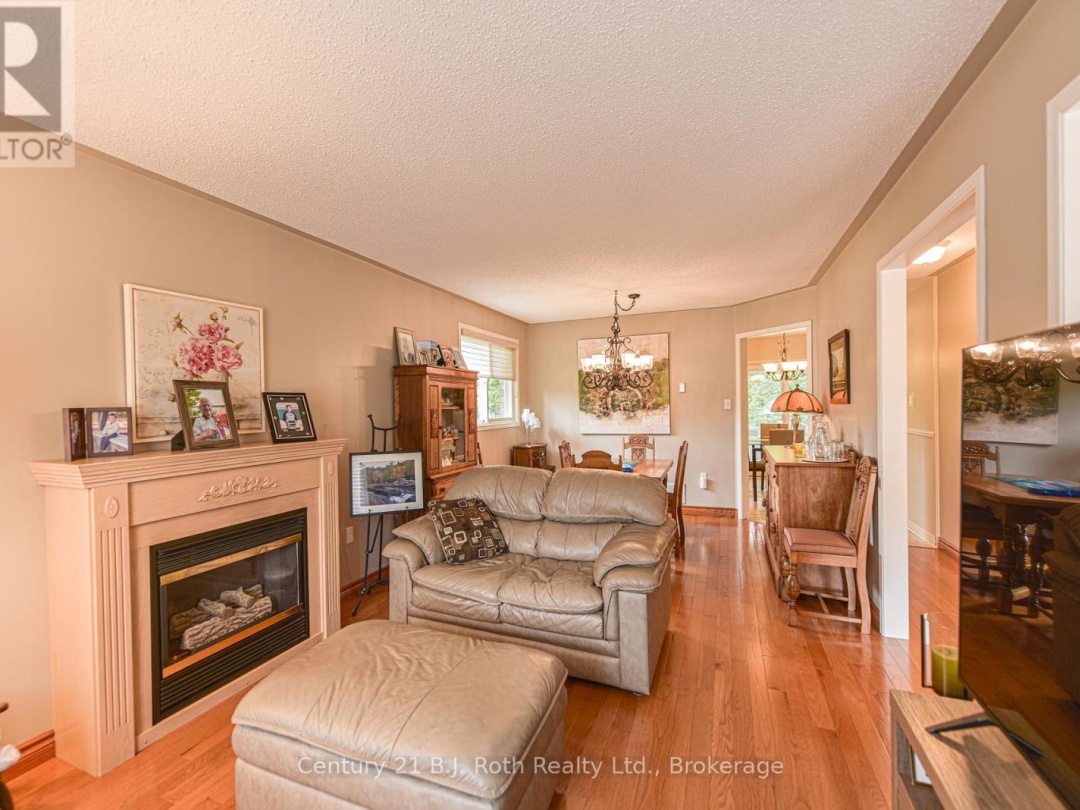 72 CARTER CRESCENT, 