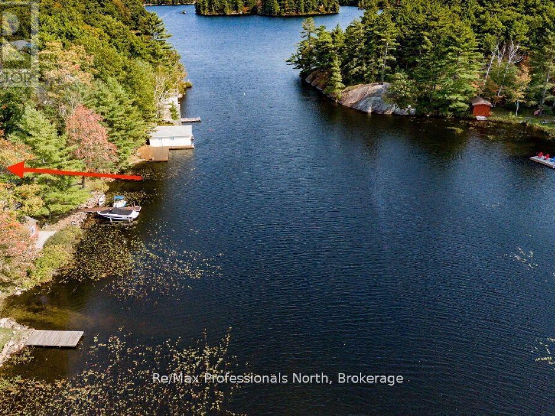 1006 Booth Lane, Pine Lake