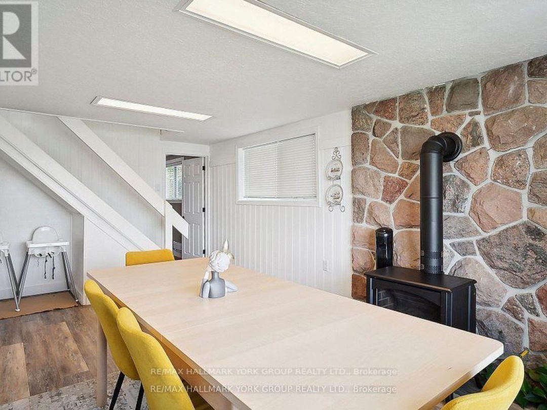 42 LIGHTHOUSE CRESCENT, 