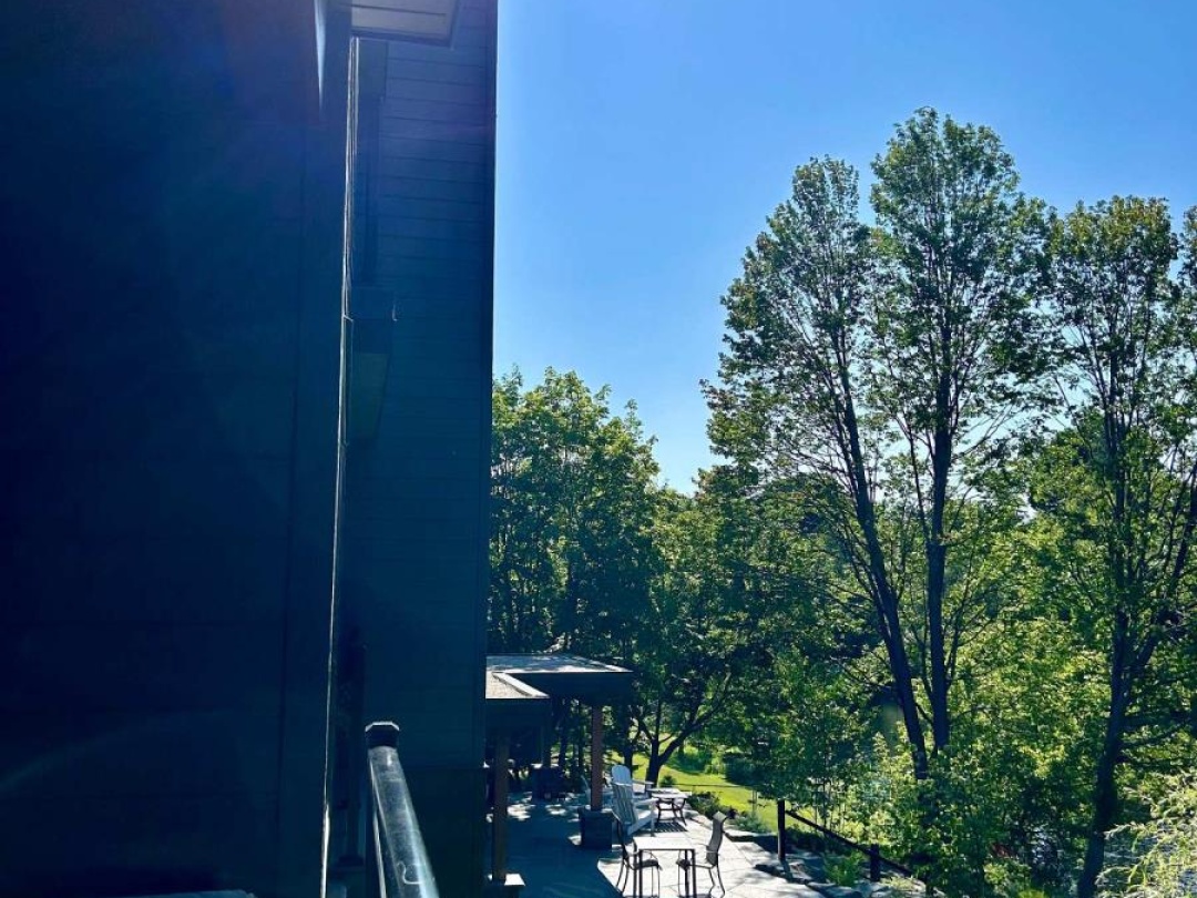 301 200 Anglo Street, South Muskoka Lake