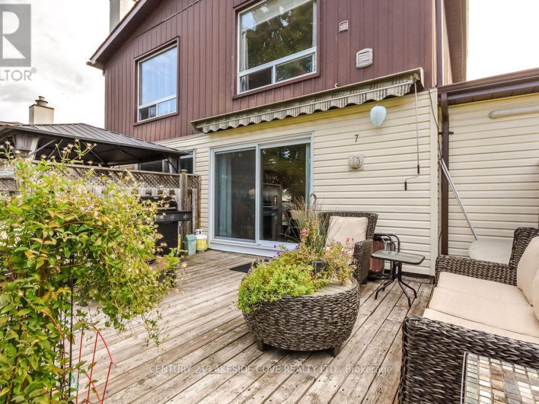 UNIT #7 - 70 LAGUNA PARKWAY, 