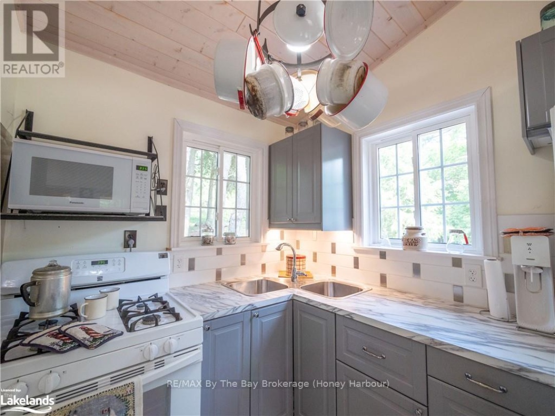 22428 Georgian Bay Shore, Georgian Bay