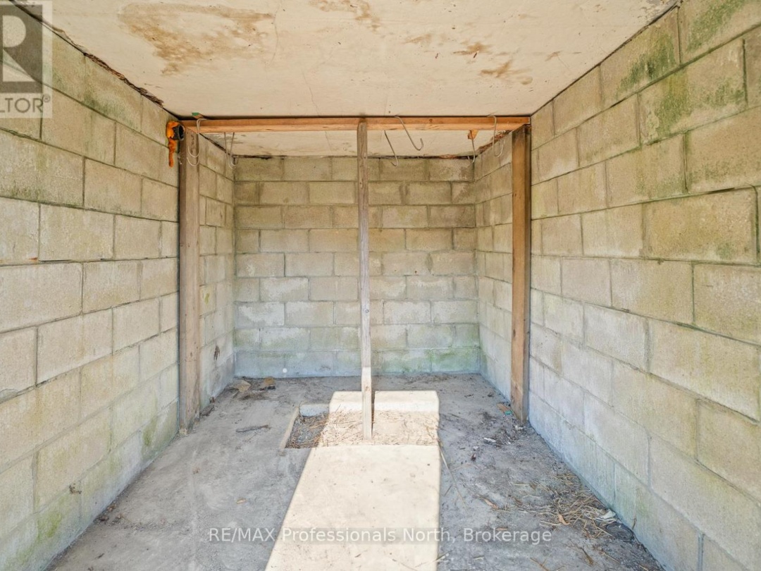 1127 FALLOWFIELD ROAD, 