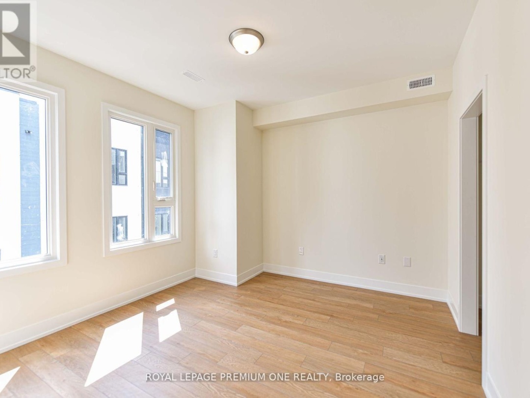 12 MARINER'S PIER WAY, 