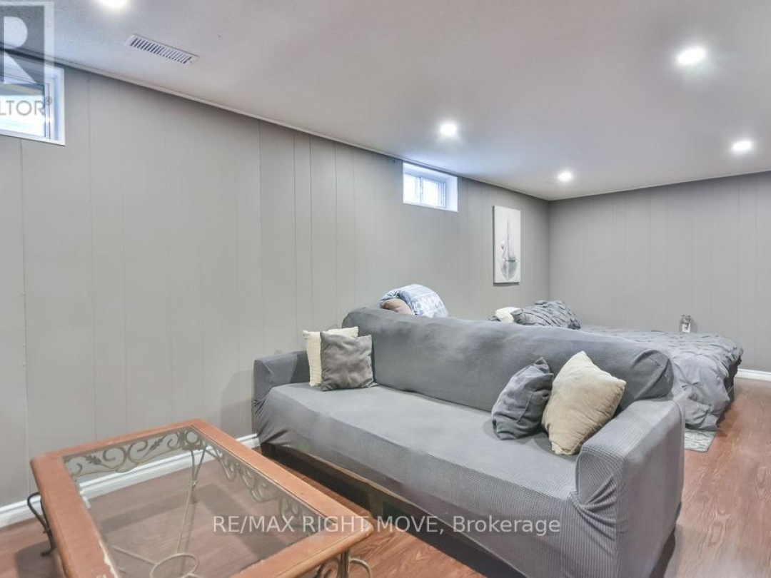 320 HILDA STREET, 