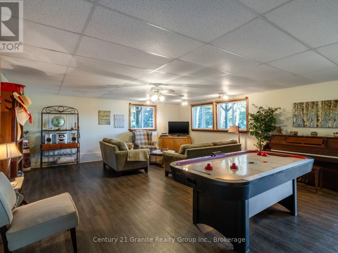 1317 Sullivan Drive, Haliburton Lake