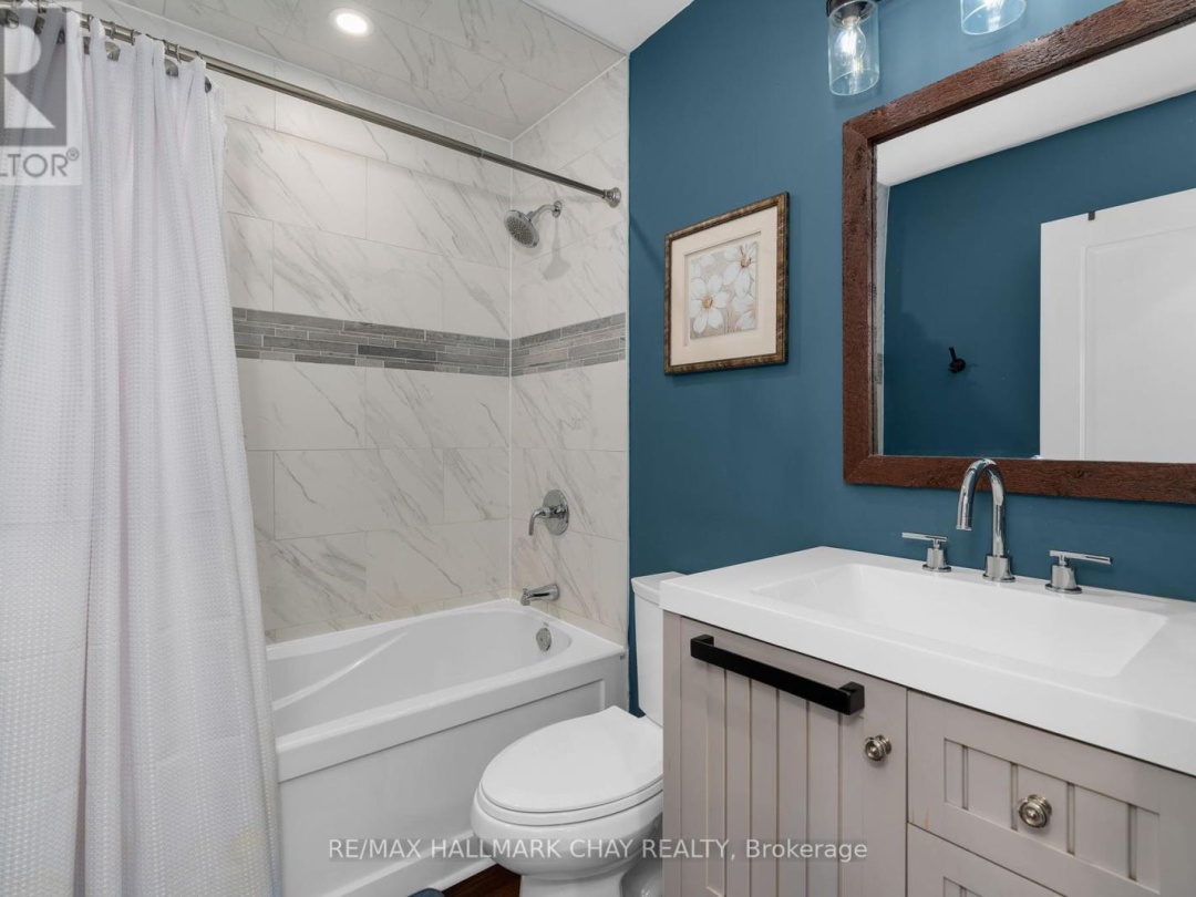 1 IROQUOIS RIDGE,