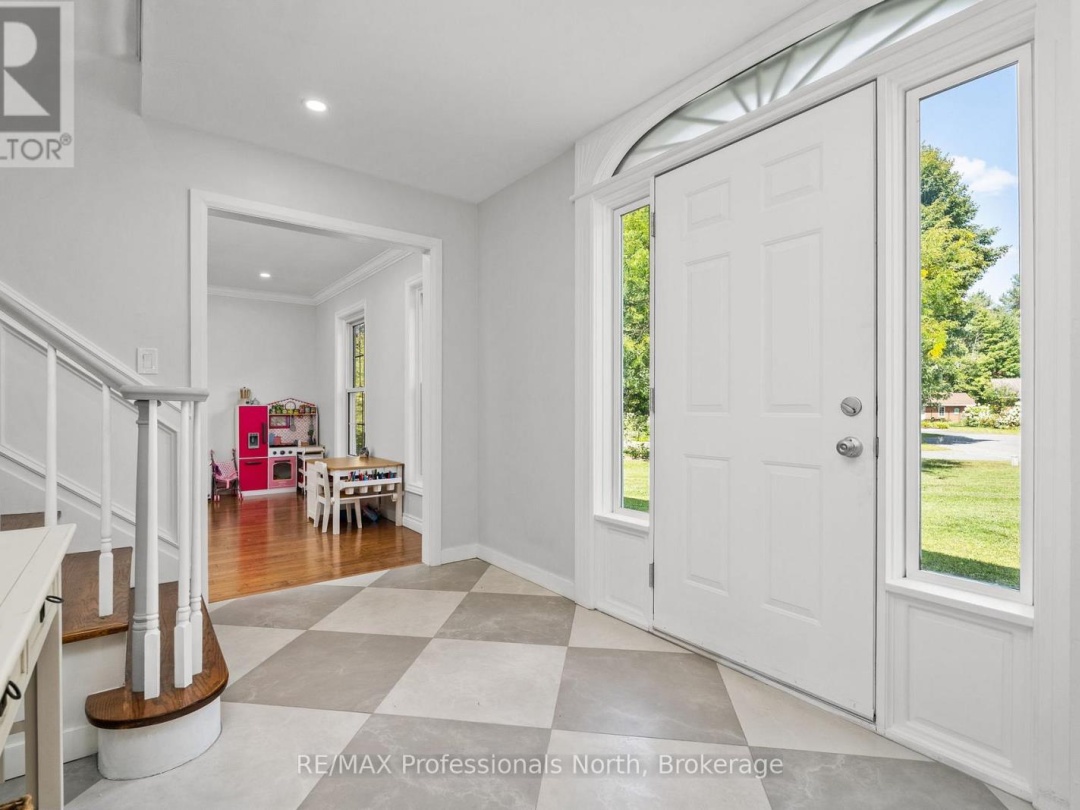 16 BROBST FOREST CRESCENT, 