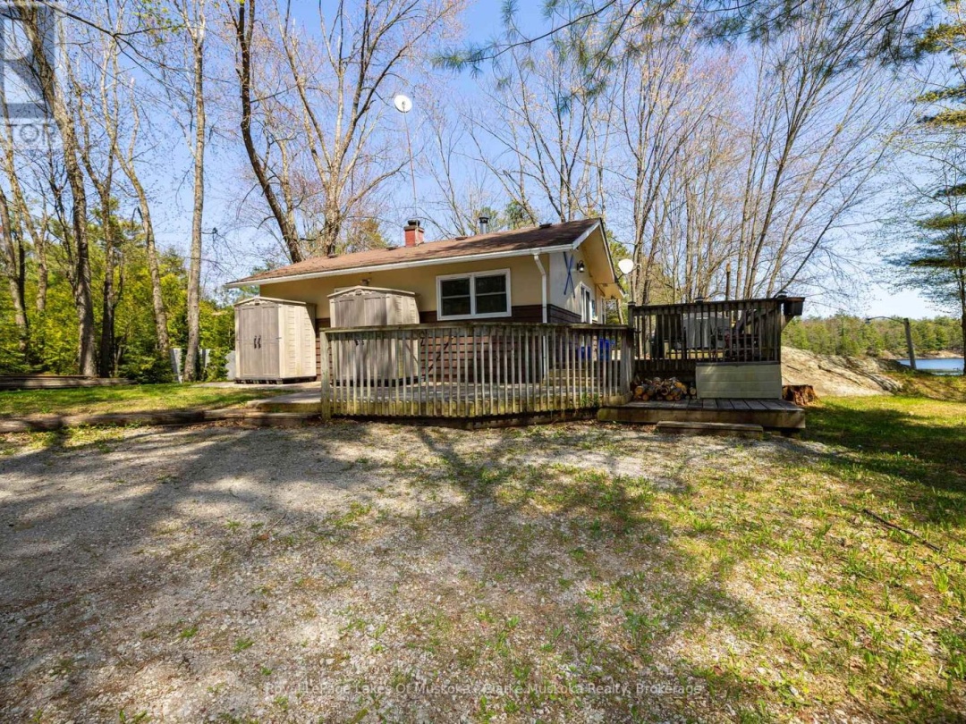 525 HIAWATHA ROAD, 