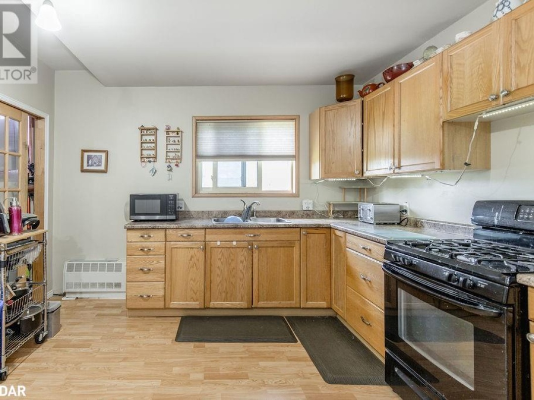 776 Monck Road 45, Head River