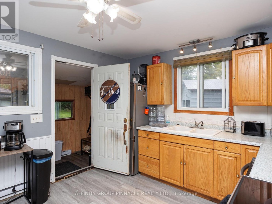 828 NORTHLINE ROAD, 