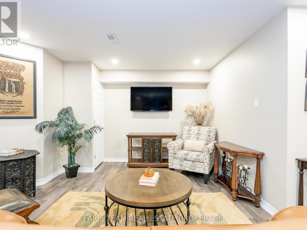 192 WYCLIFFE COVE, 
