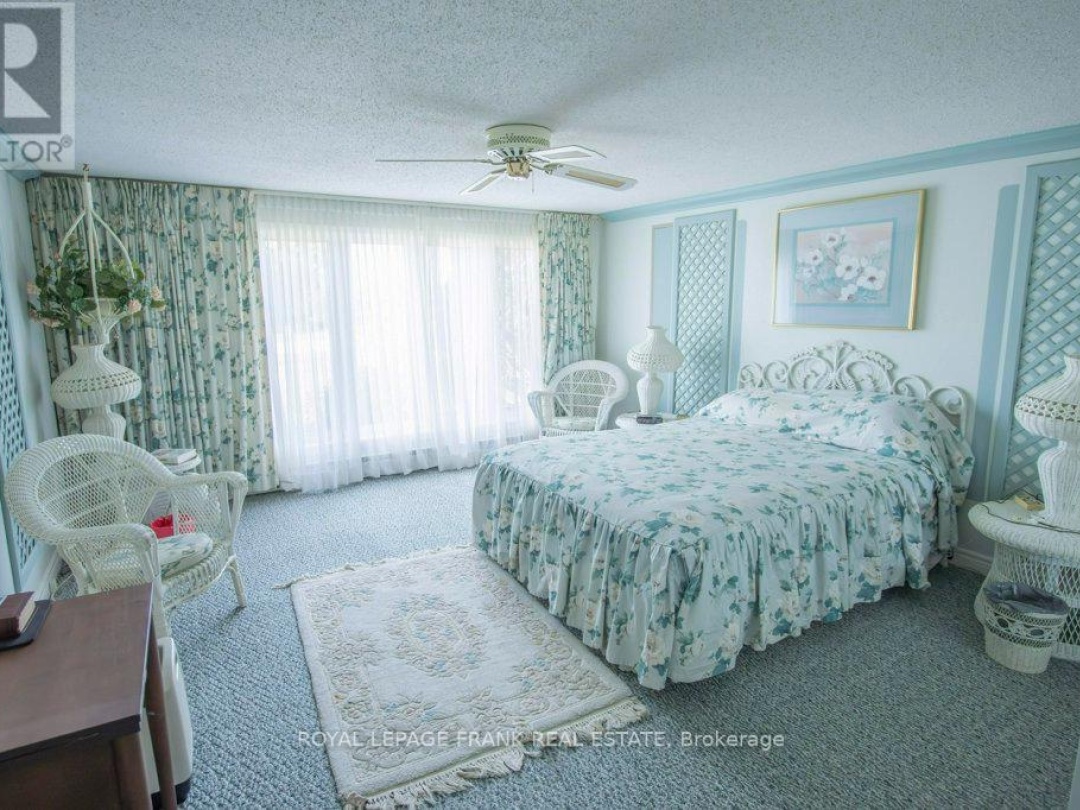 357 THE CAPTAINS CORNERS, 