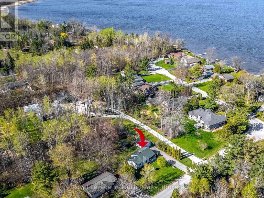6 Davis Drive, Tay