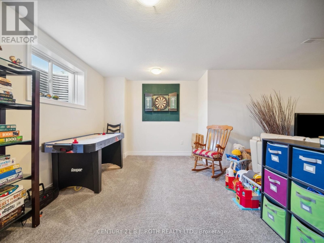 35 GRACE CRESCENT, 