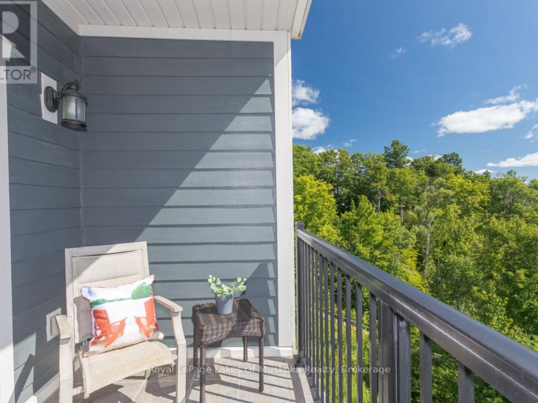 202 - 10A KIMBERLEY AVENUE, 